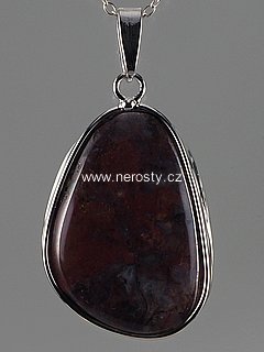 sugilite, pendant